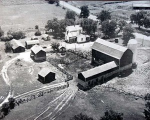 Aerial photo of Ridgeman farm in the 1950's
